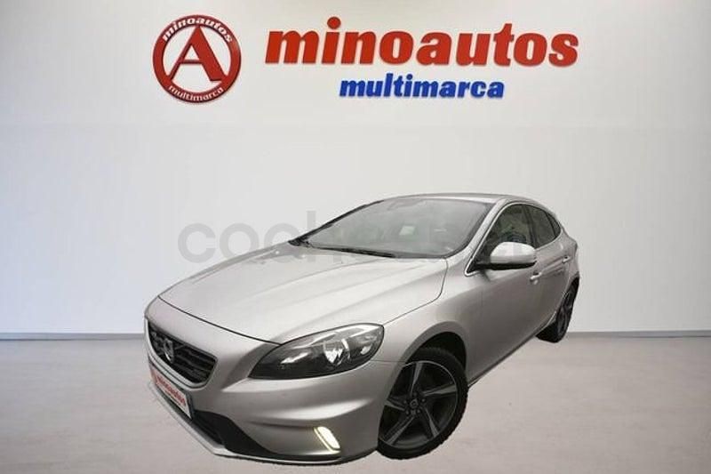 Usado Volvo V40 R-Design 150 CV (110 kW) 2014 Plateado Utilitario