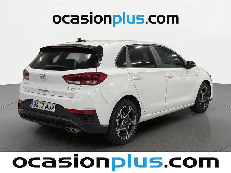 Usado Hyundai i30 N Line 120 CV (88 kW) 2023 Blanco
