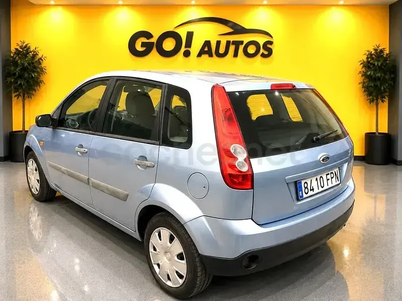 Usado Ford Fiesta Ambiente 70 CV (51 kW) 2007 Azul Utilitario