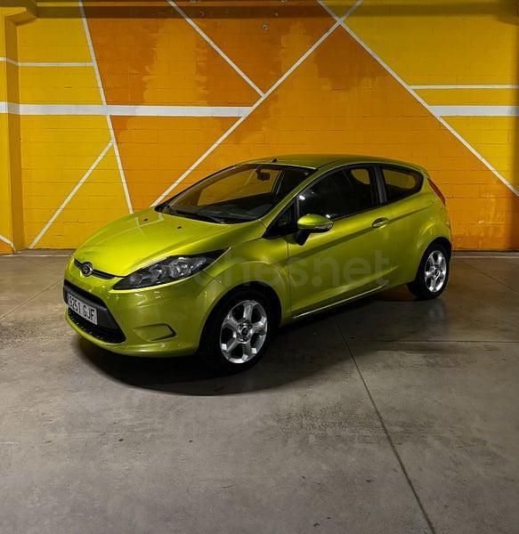 Usado Ford Fiesta Trend 68 CV (50 kW) 2008 Verde Utilitario