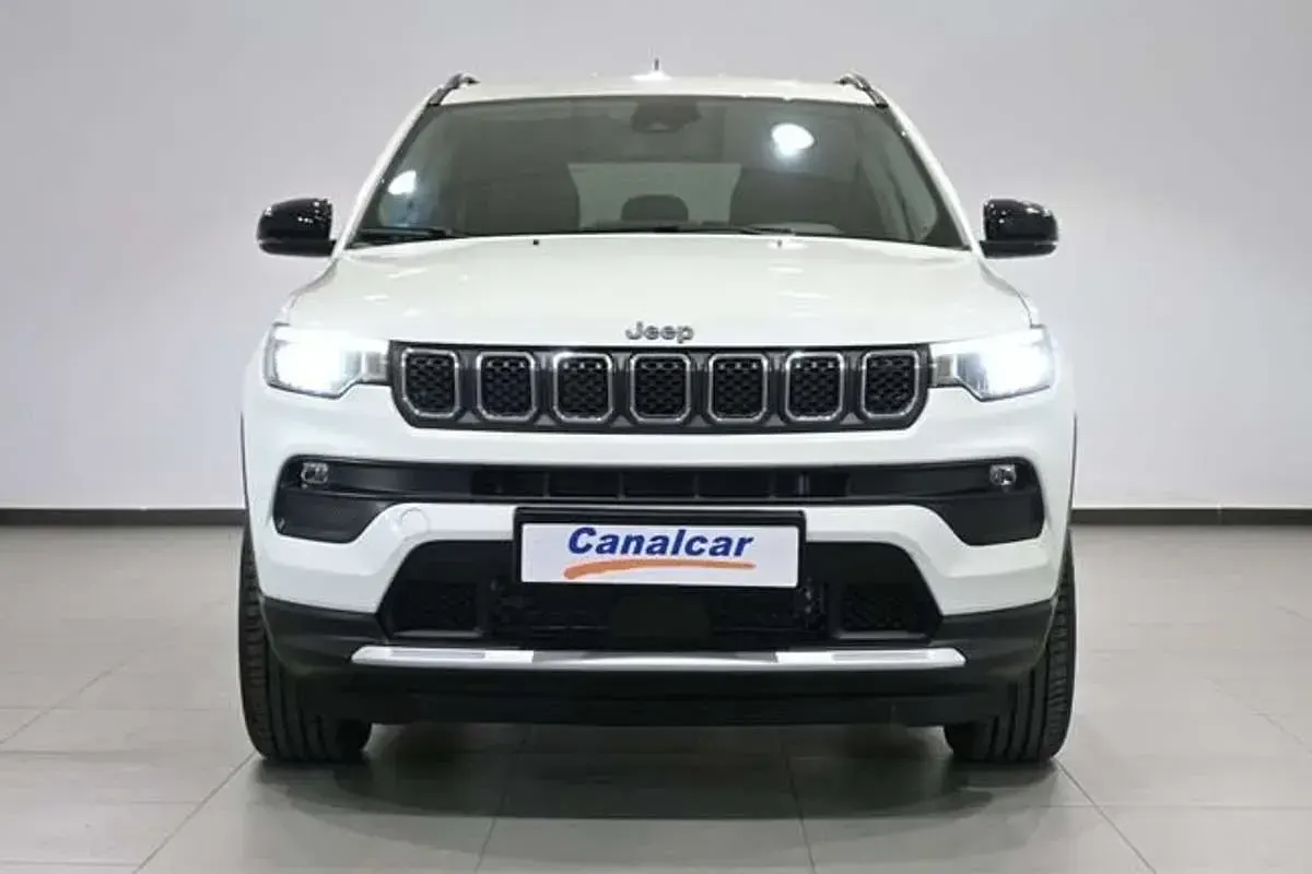 Usado Jeep Compass Limited 190 CV (139 kW) 2024 Blanco SUV
