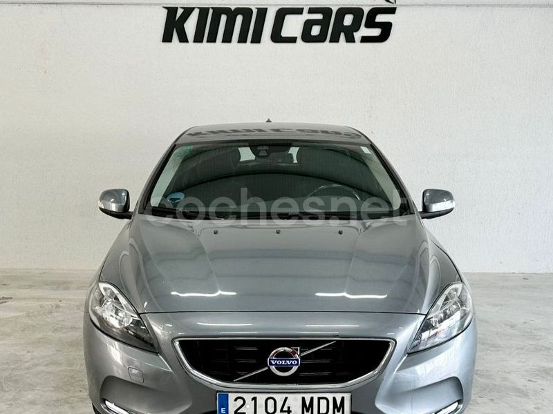 Gris / plata Usado 2015 Volvo V40 Momentum Familiar | 12.777 € (Un poco caro) - Imagen 1/4