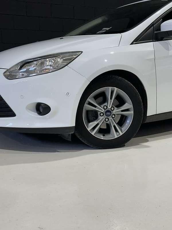 Usado Ford Focus S 124 CV (91 kW) 2014 Blanco Utilitario