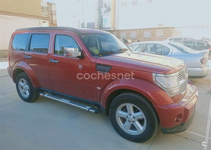 Usado Dodge Nitro 177 CV (130 kW) 2009 Granate SUV