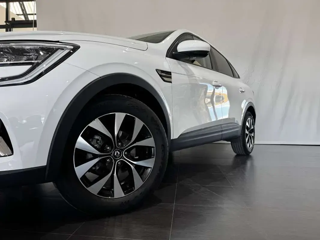 Usado Renault Arkana Evolution 140 CV (102 kW) 2023 Blanco SUV