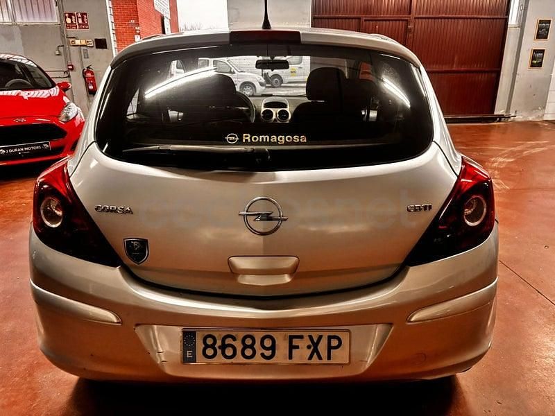 Usado Opel Corsa Enjoy 90 CV (66 kW) 2007 Gris / plata Utilitario