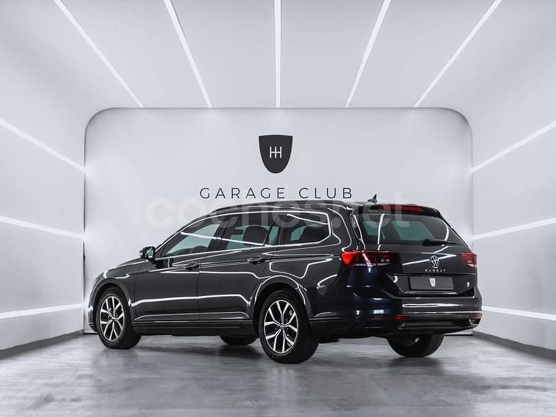 Usado VW Passat Business 150 CV (110 kW) 2021 Gris / plata Familiar