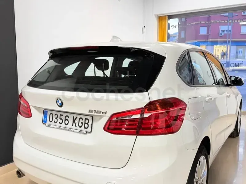 Usado BMW 216 Comfort Edition 116 CV (85 kW) 2018 Blanco Familiar