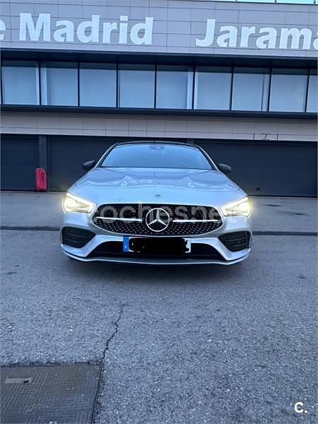 Usado Mercedes CLA250 Shooting Brake 224 CV (164 kW) 2023 Gris / plata Familiar