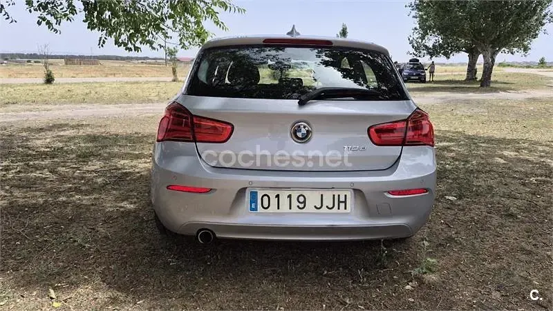 Usado BMW 118 150 CV (110 kW) 2016 Gris / plata Utilitario