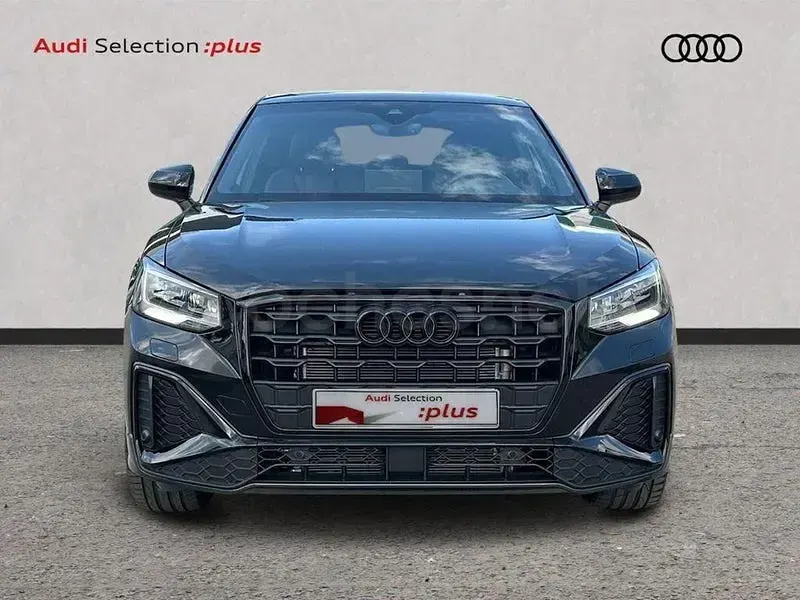 Usado Audi Q2 Ambiente 150 CV (110 kW) 2025 Negro SUV