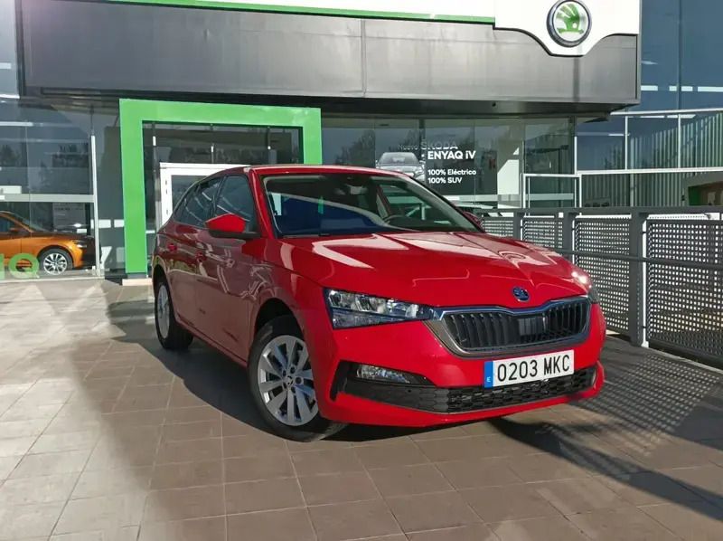 Usado Skoda Scala Ambition 150 CV (110 kW) 2023 Utilitario