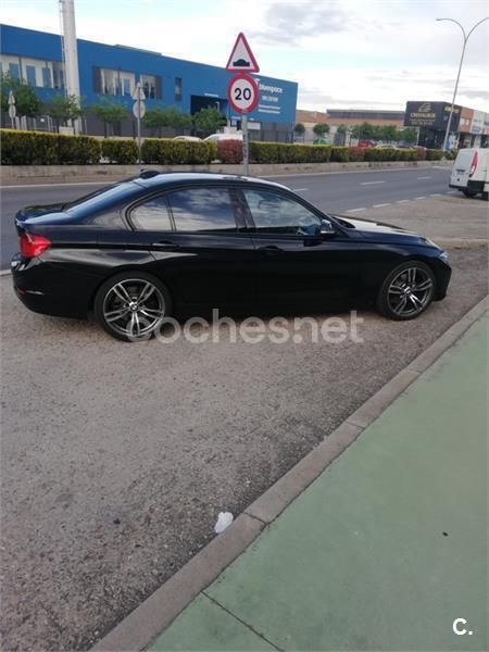 Usado BMW 330 Luxury Line 258 CV (189 kW) 2013 Negro Berlina