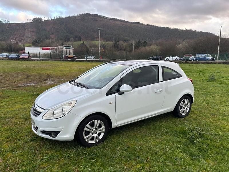 Usado Opel Corsa Sport 87 CV (63 kW) 2010 Blanco Utilitario