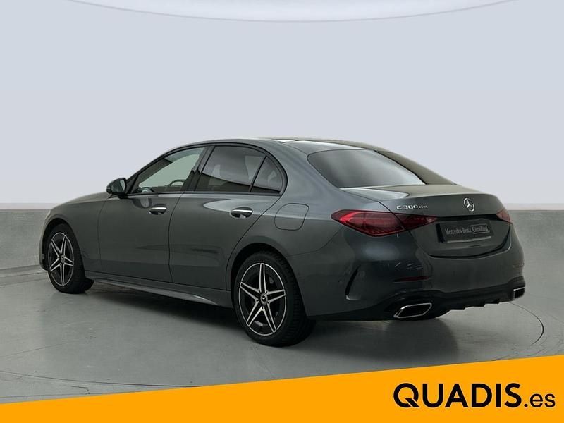 Usado Mercedes C300e 313 CV (230 kW) 2025 Gris Berlina