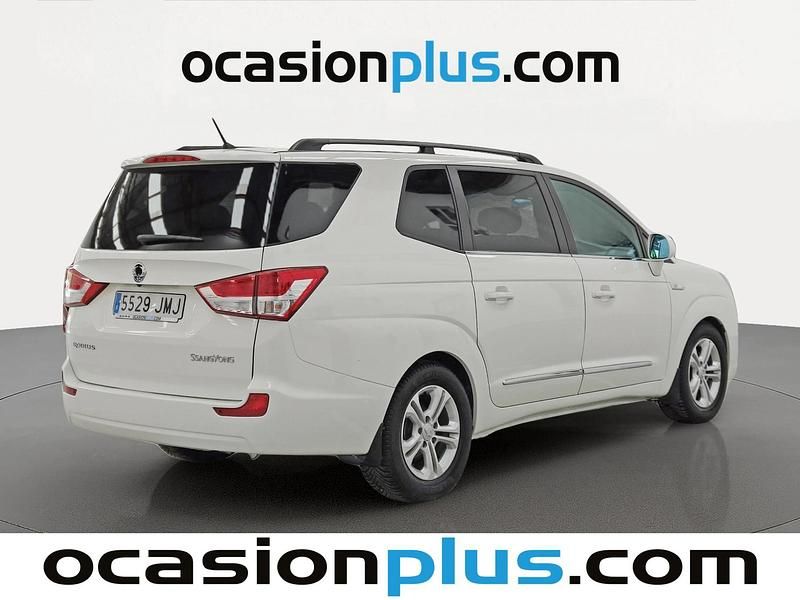 Usado Ssangyong (KGM) Rodius Limited 178 CV (130 kW) 2016 Blanco Monovolumen