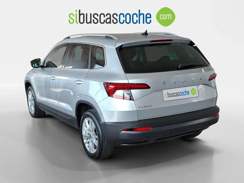Usado Skoda Karoq Ambition 115 CV (84 kW) 2021 Gris/plata SUV