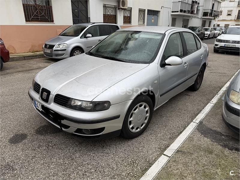 Usado Seat Toledo Stella 105 CV (77 kW) 2004 Gris / plata Berlina