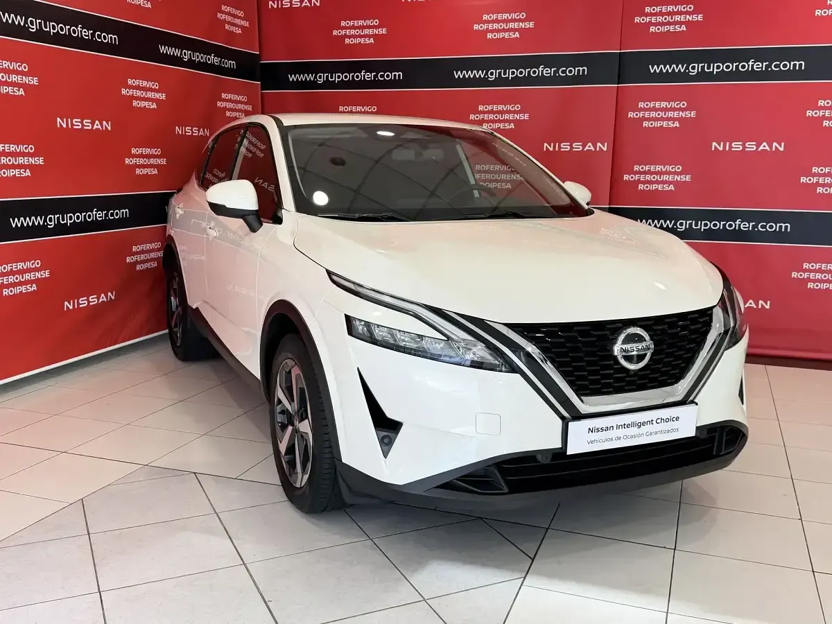 Usado Nissan Qashqai 158 CV (116 kW) 2022 Lunar white (perlada) SUV