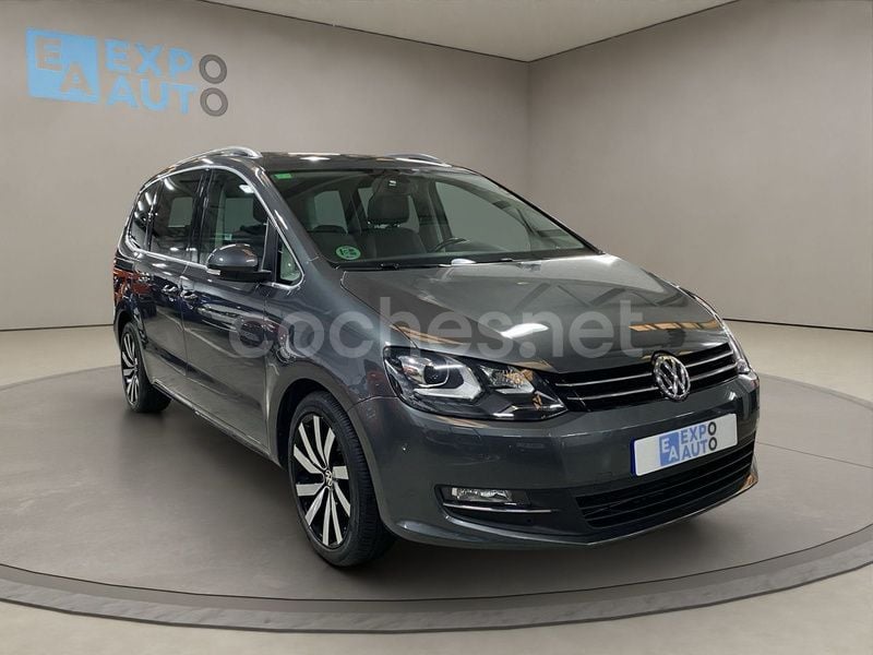 Gris Usado 2017 VW Sharan Sportline Monovolumen | 26.475 € (Precio justo) - Imagen 1/4