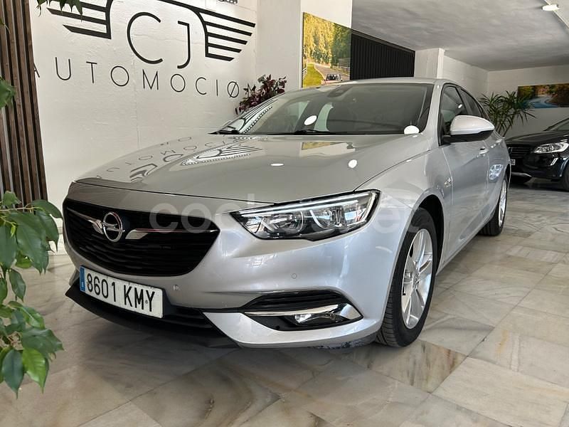 Usado Opel Insignia Excellence 136 CV (100 kW) 2018 Gris / plata Berlina