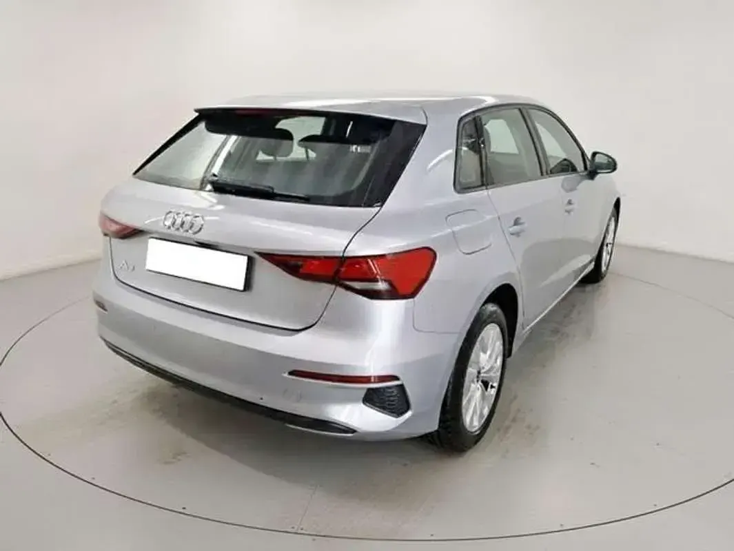 Usado Audi A3 Sportback Advanced 204 CV (150 kW) 2021 Gris Utilitario