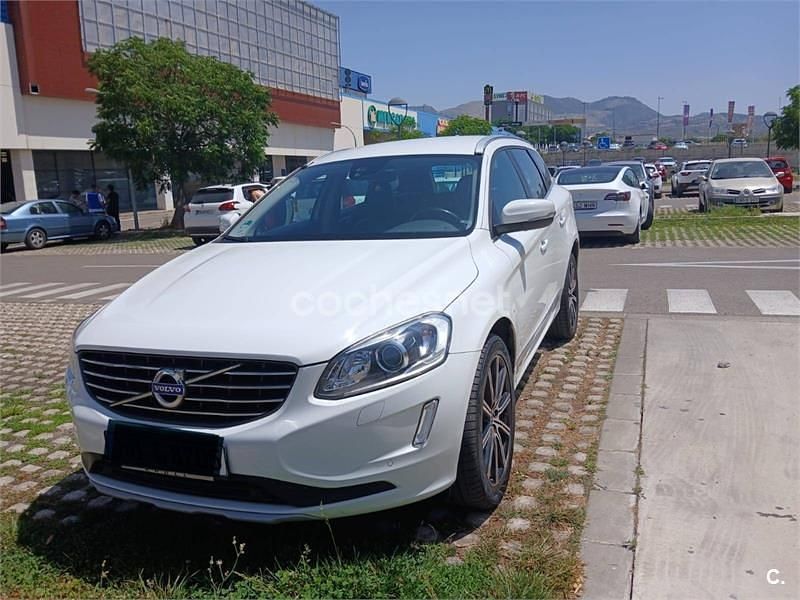 Blanco Usado 2017 Volvo XC60 Inscription SUV | 14.000 € (Precio justo) - Imagen 1/4
