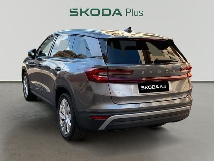 Gris Usado 2025 Skoda Kodiaq Selection SUV | 40.590 € - Imagen 1/4