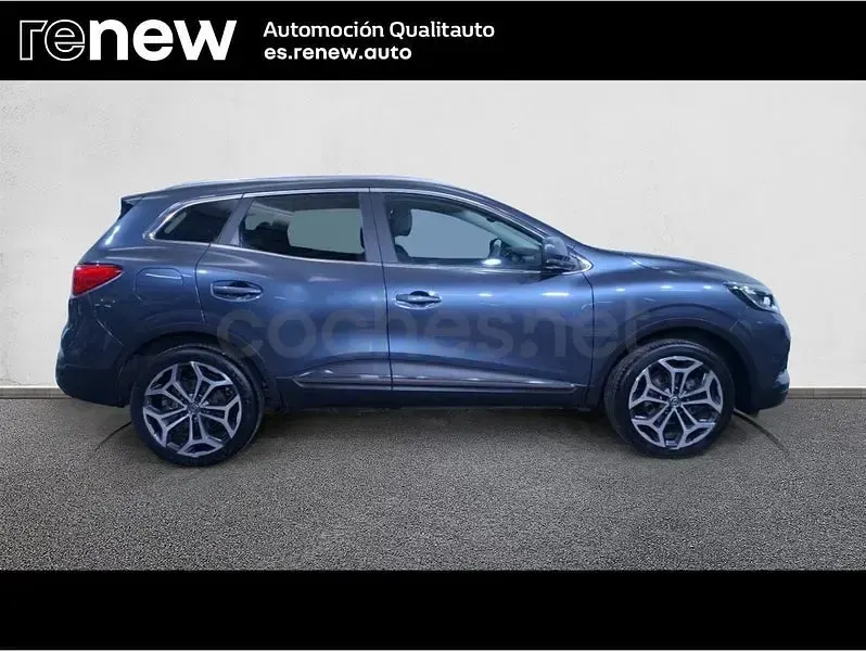 Usado Renault Kadjar Techno 140 CV (102 kW) 2022 Gris / plata SUV