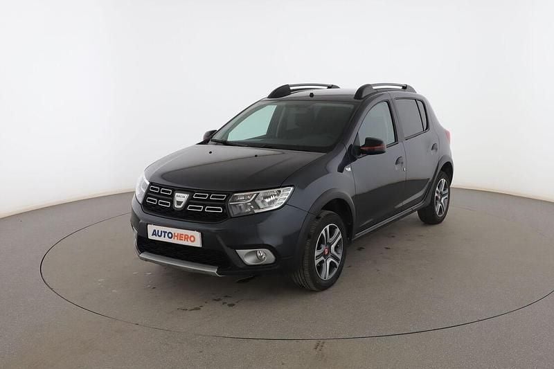Gris Usado 2019 Dacia Sandero Utilitario | 12.399 € (Precio justo) - Imagen 1/3