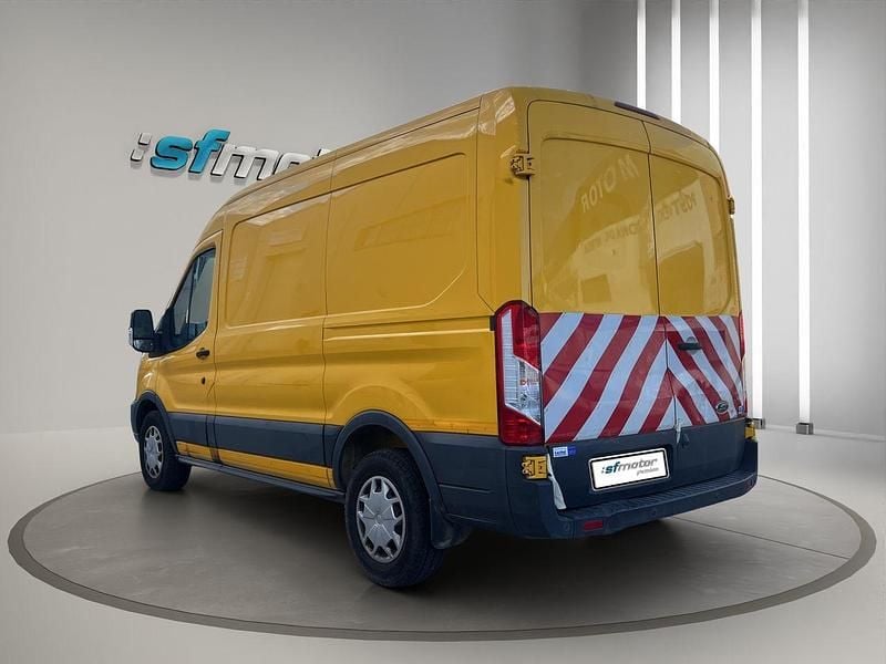Usado Ford Transit Trend 130 CV (95 kW) 2017 Amarillo Berlina