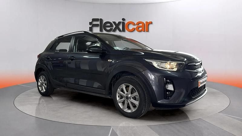 Usado Kia Stonic 84 HP (61 kW) 2018 Azul SUV