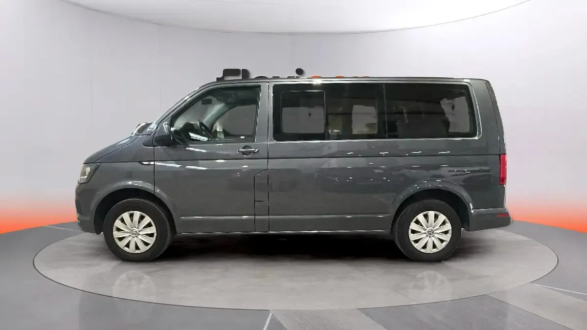 Usado VW Caravelle 150 CV (110 kW) 2019 Gris Van