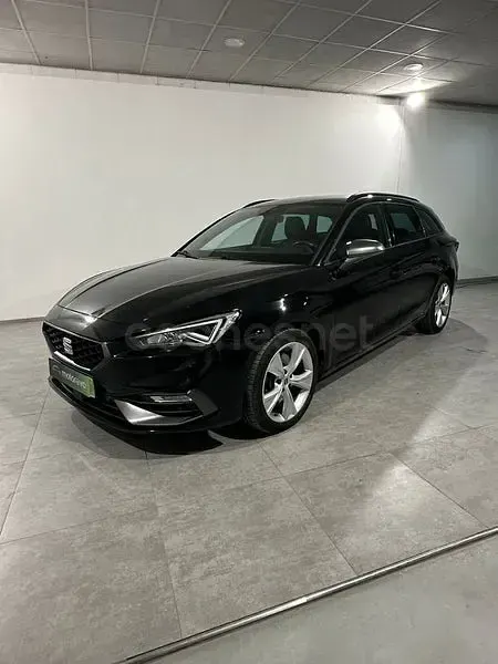 Usado Seat Leon FR 150 CV (110 kW) 2021 Azul Familiar