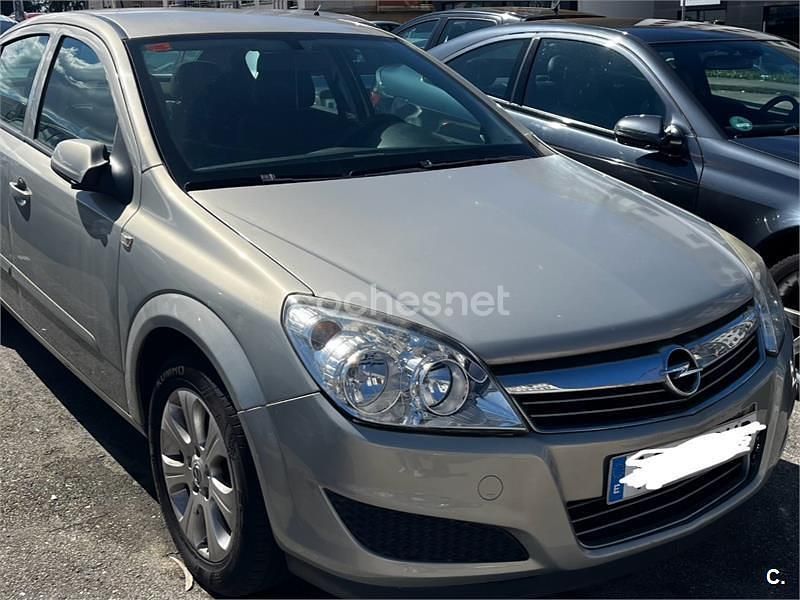 Usado Opel Astra Enjoy 115 CV (84 kW) 2008 Beige Berlina