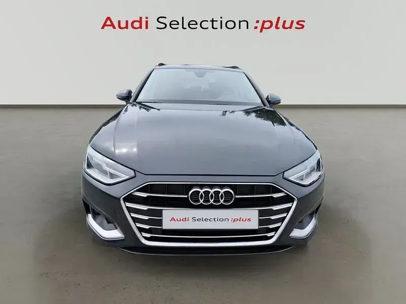 Usado Audi A4 Advanced Plus 136 CV (100 kW) 2021 Gris / plata Familiar