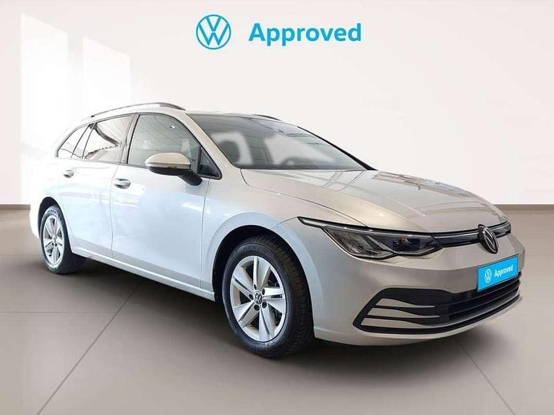 Plateado Usado 2024 VW Golf VIII Life Utilitario | 27.780 € (Un poco caro) - Imagen 1/4