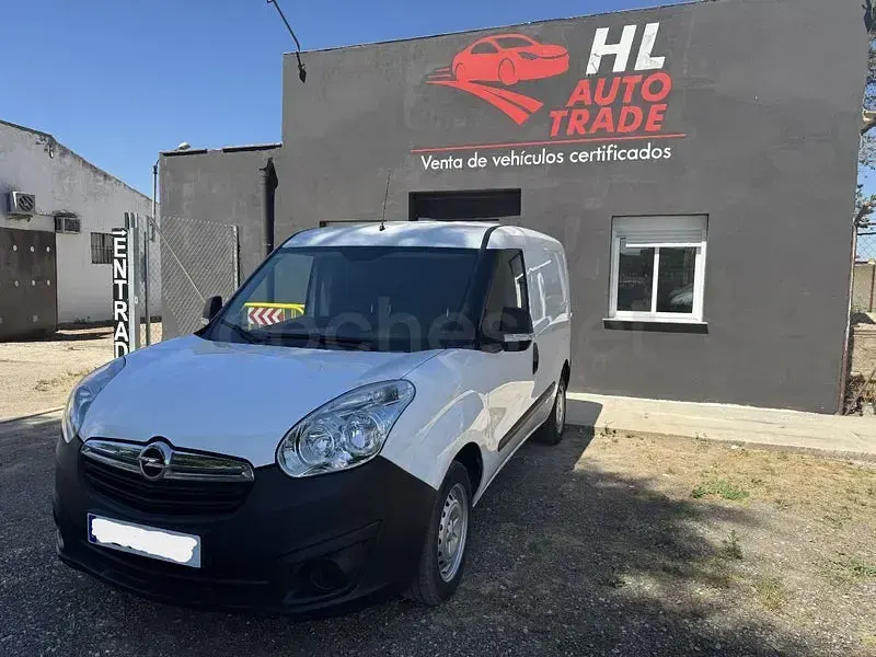 Usado Opel Combo Expression 90 CV (66 kW) 2016 Blanco Monovolumen