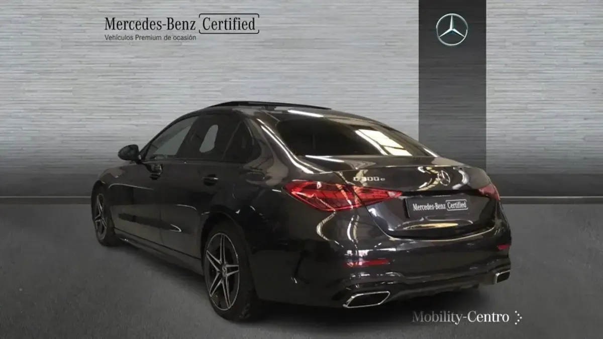 Usado Mercedes C300 204 CV (150 kW) 2025 Gris grafito Berlina