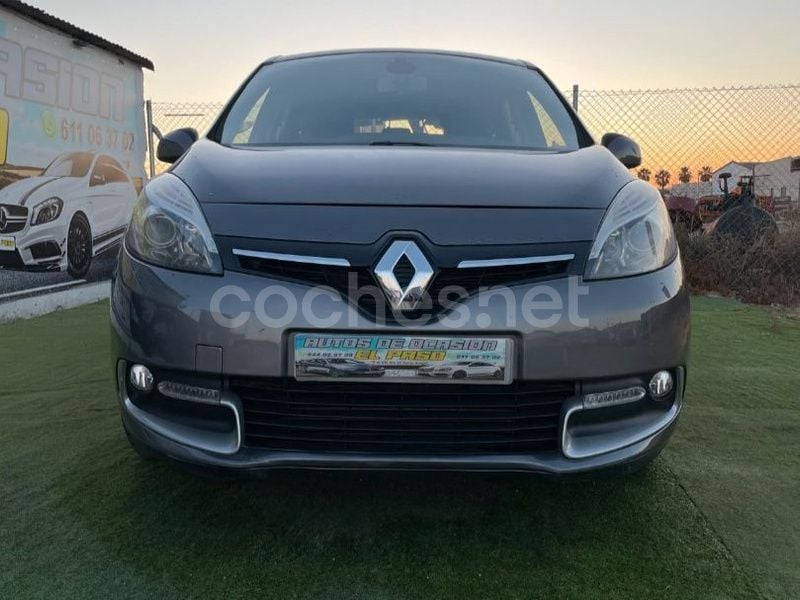 Usado Renault Scénic III Bose Edition 110 CV (80 kW) 2014 Gris / plata Monovolumen