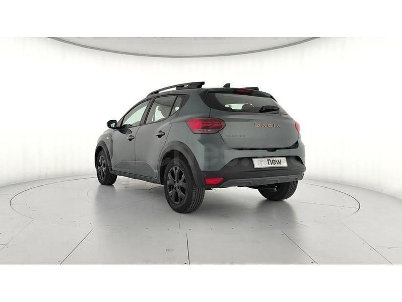 Usado Dacia Sandero Extreme 101 CV (74 kW) 2025 Verde Berlina