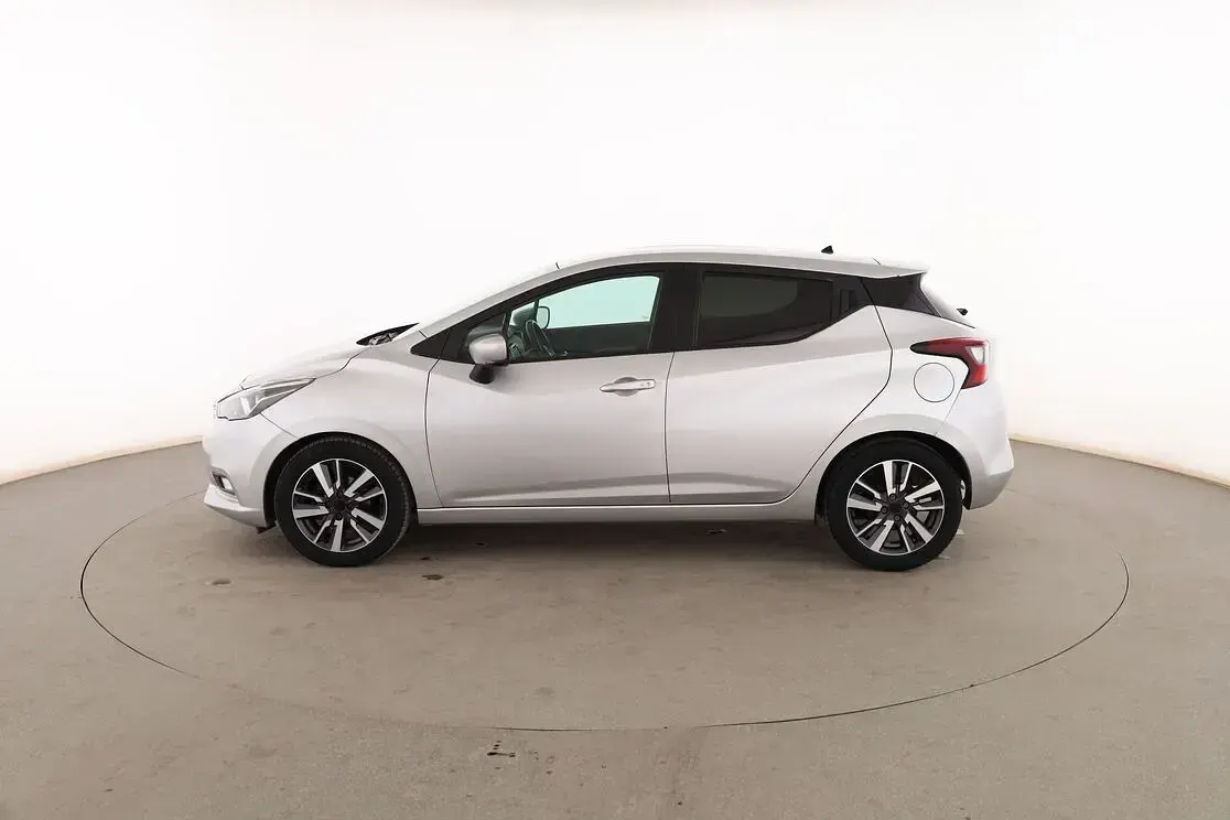 Usado Nissan Micra N-Connecta 90 CV (66 kW) 2018 Gris Utilitario