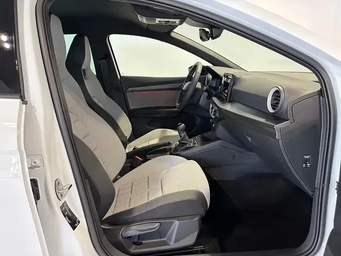 Nuevo Seat Ibiza FR 115 CV (84 kW) 2026 Blanco Utilitario