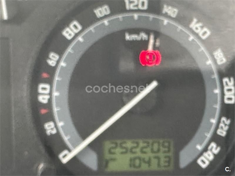 Negro Usado 2007 Skoda Fabia Berlina | 3000 € (Precio justo) - Imagen 1/4