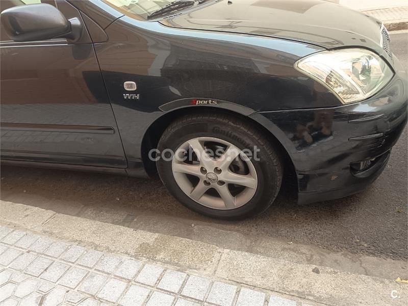 Usado Toyota Corolla Luna 110 CV (80 kW) 2004 Negro Berlina