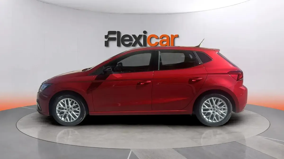 Usado Seat Ibiza FR 110 CV (80 kW) 2023 Rojo Utilitario
