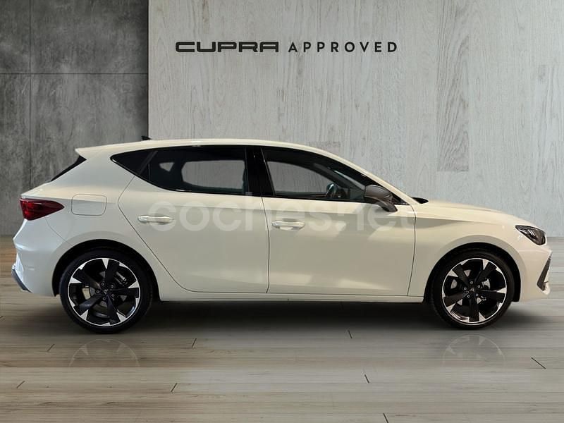 Usado Cupra Leon 150 CV (110 kW) 2025 Blanco Berlina