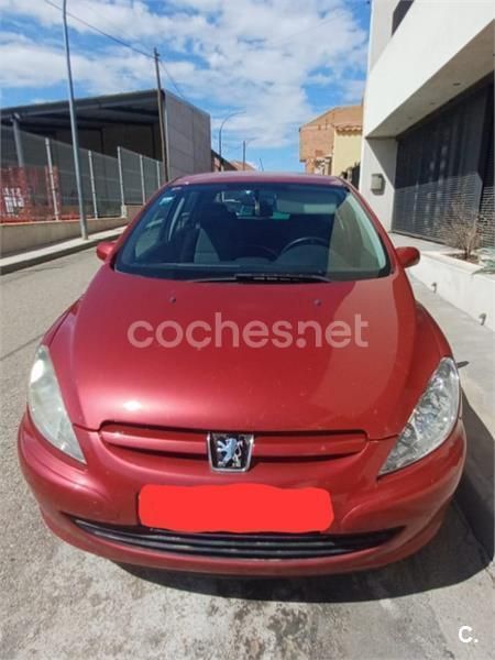 Rojo Usado 2005 Peugeot 307 Berlina | 2600 € (Precio justo) - Imagen 1/4