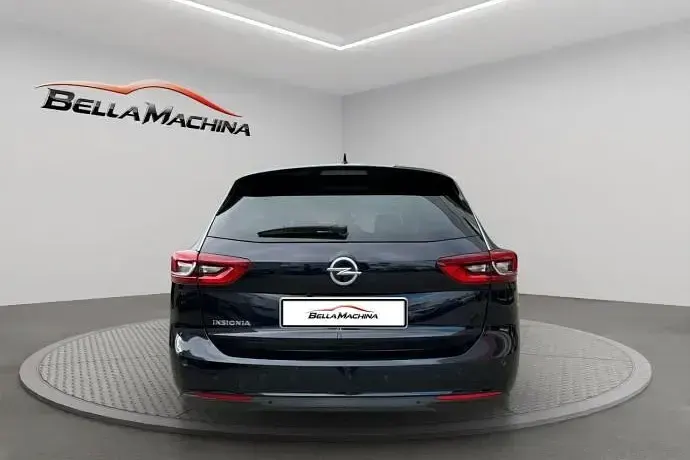 Usado Opel Insignia Innovation 137 CV (100 kW) 2020 Negro Familiar