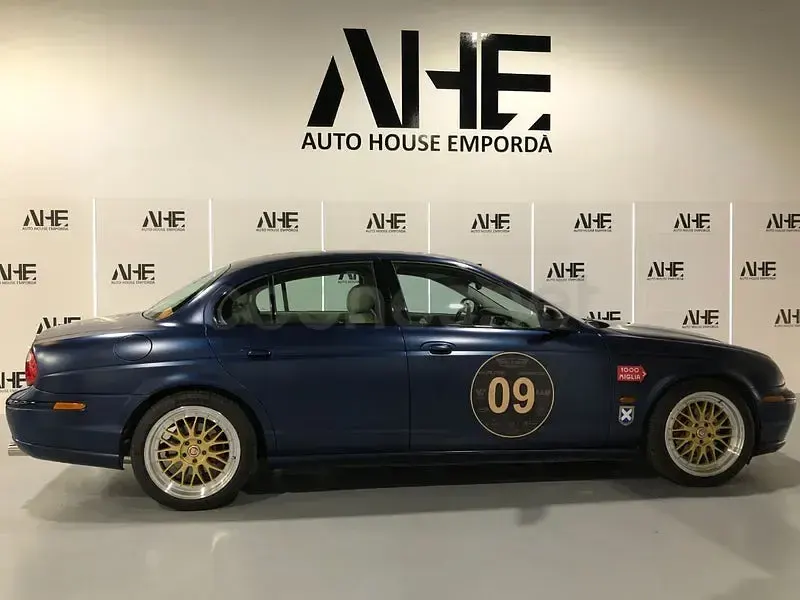 Usado Jaguar S-Type Executive 238 CV (175 kW) 2002 Azul Berlina